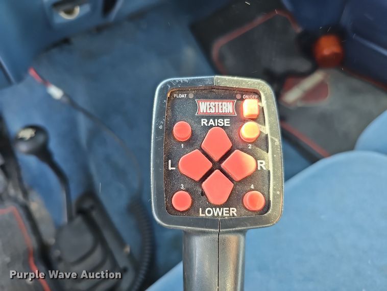 image for item IO9767 1997 Ford F250HD SuperCab pickup truck