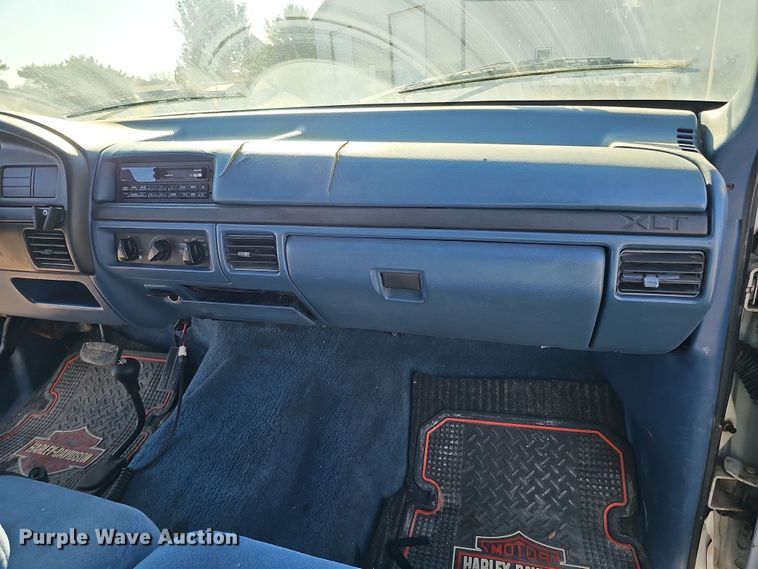 image for item IO9767 1997 Ford F250HD SuperCab pickup truck