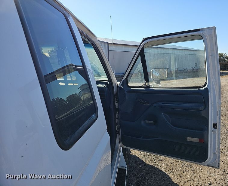 image for item IO9767 1997 Ford F250HD SuperCab pickup truck