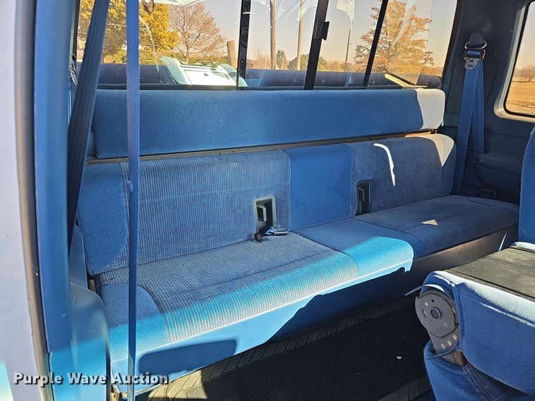 image for item IO9767 1997 Ford F250HD SuperCab pickup truck