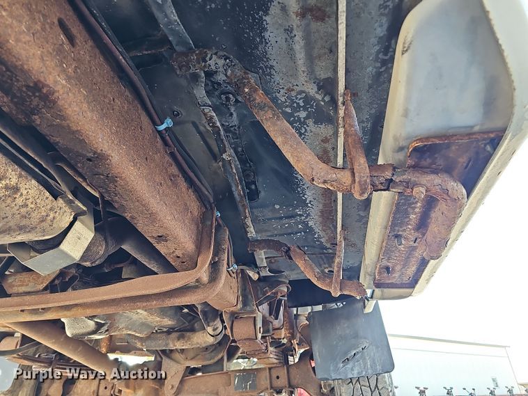 image for item IO9767 1997 Ford F250HD SuperCab pickup truck