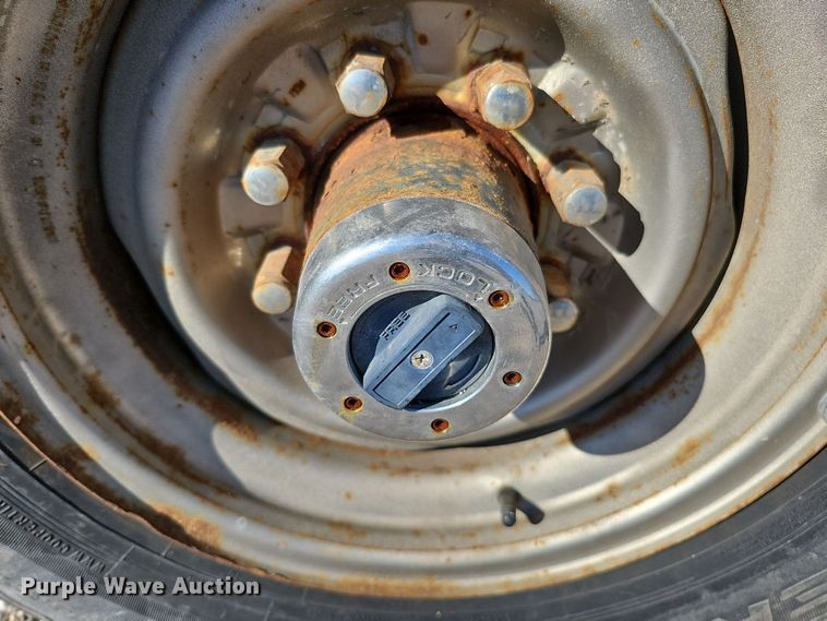 image for item IO9767 1997 Ford F250HD SuperCab pickup truck