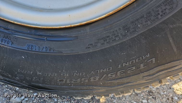 image for item IO9767 1997 Ford F250HD SuperCab pickup truck