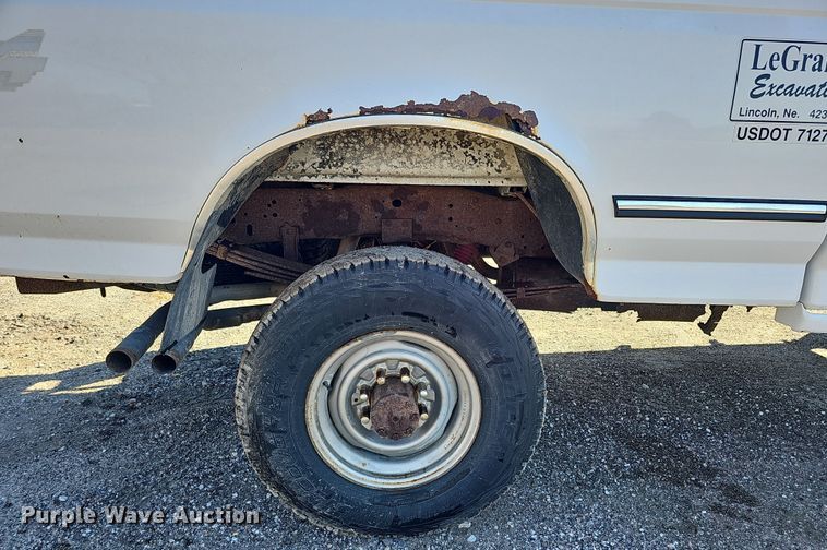 image for item IO9767 1997 Ford F250HD SuperCab pickup truck