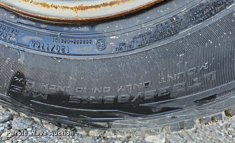 image for item IO9767 1997 Ford F250HD SuperCab pickup truck