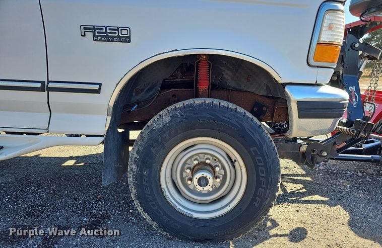 image for item IO9767 1997 Ford F250HD SuperCab pickup truck