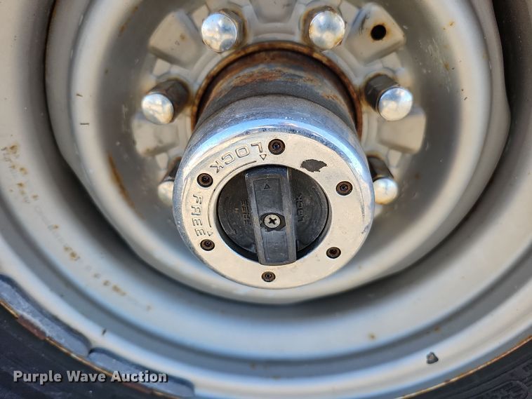 image for item IO9767 1997 Ford F250HD SuperCab pickup truck