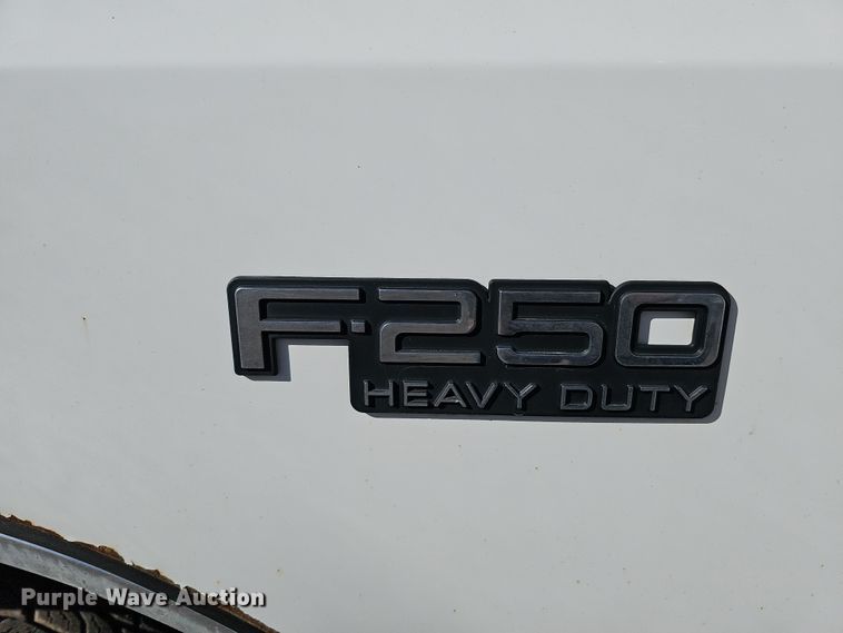 image for item IO9767 1997 Ford F250HD SuperCab pickup truck