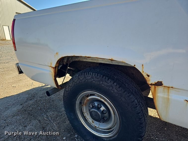 image for item IO9768 1994 Chevrolet K2500 pickup truck