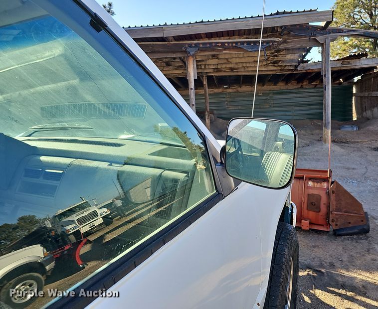 image for item IO9768 1994 Chevrolet K2500 pickup truck