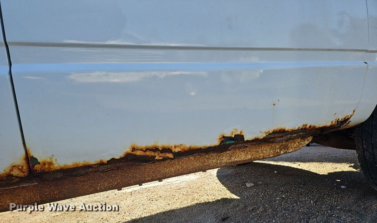 image for item IO9768 1994 Chevrolet K2500 pickup truck