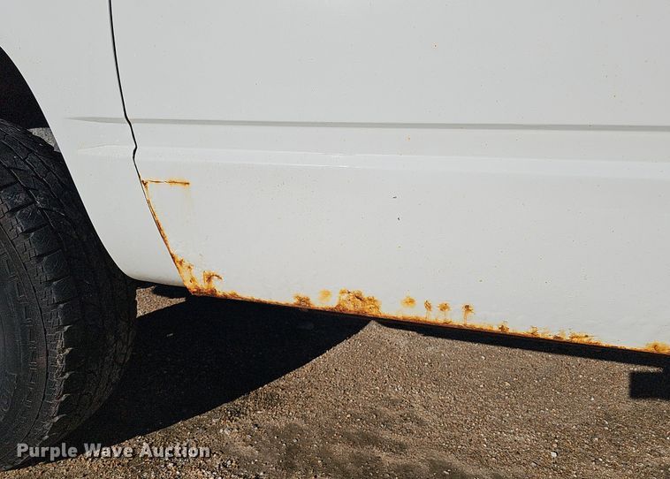 image for item IO9768 1994 Chevrolet K2500 pickup truck