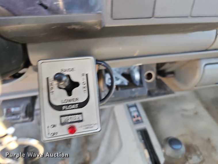 image for item IO9768 1994 Chevrolet K2500 pickup truck