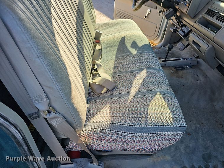 image for item IO9768 1994 Chevrolet K2500 pickup truck