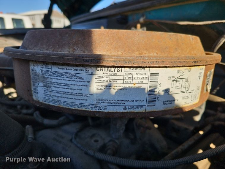 image for item IO9768 1994 Chevrolet K2500 pickup truck