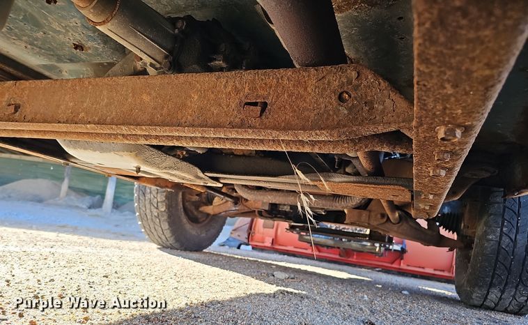 image for item IO9768 1994 Chevrolet K2500 pickup truck