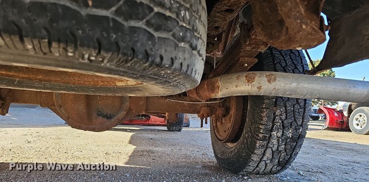 image for item IO9768 1994 Chevrolet K2500 pickup truck