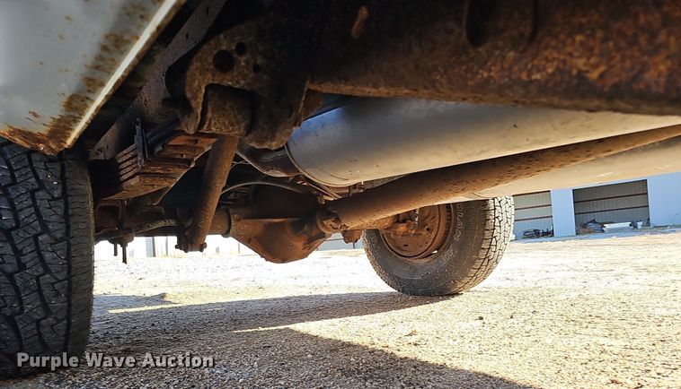 image for item IO9768 1994 Chevrolet K2500 pickup truck