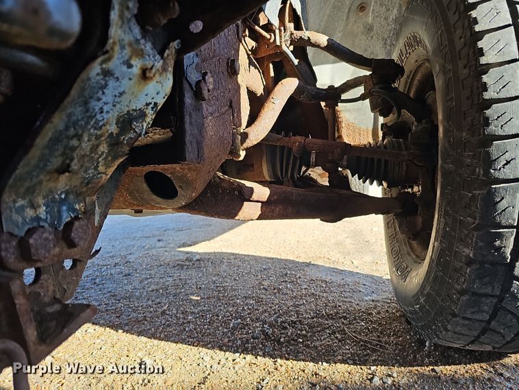 image for item IO9768 1994 Chevrolet K2500 pickup truck