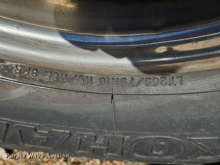 image for item IO9768 1994 Chevrolet K2500 pickup truck