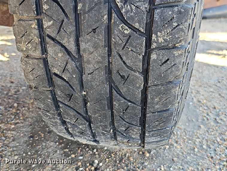 image for item IO9768 1994 Chevrolet K2500 pickup truck