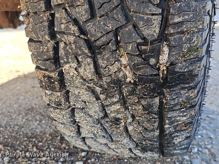 image for item IO9768 1994 Chevrolet K2500 pickup truck