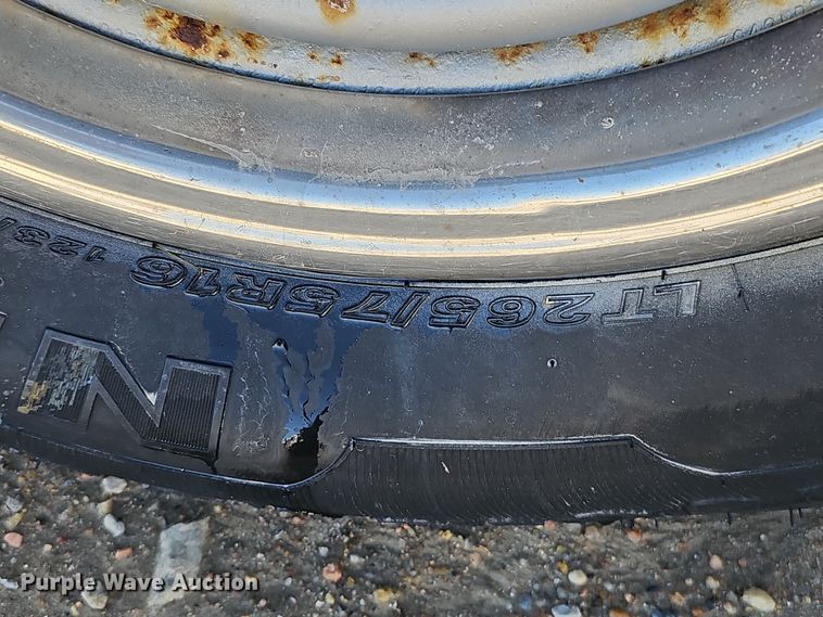 image for item IO9768 1994 Chevrolet K2500 pickup truck