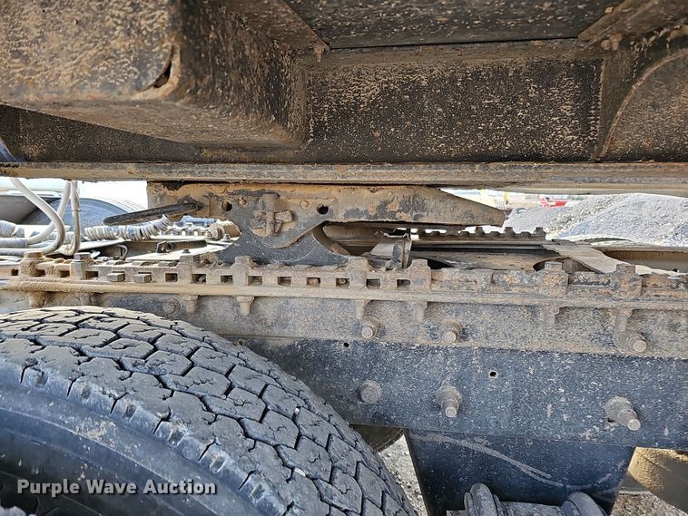 image for item IO9769 2007 Mack CV713 Granite semi truck