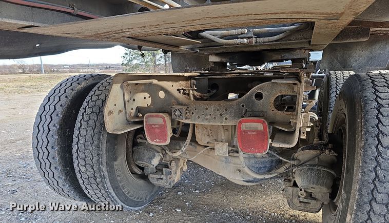 image for item IO9769 2007 Mack CV713 Granite semi truck