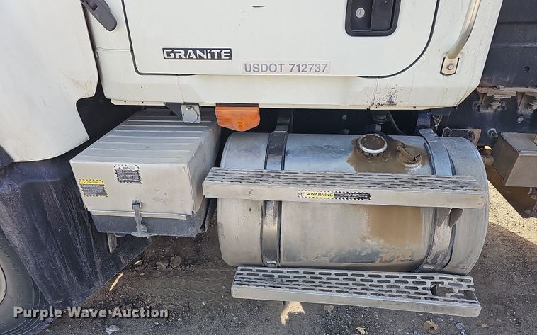 image for item IO9769 2007 Mack CV713 Granite semi truck