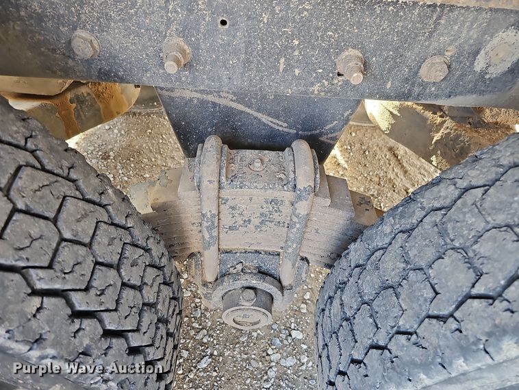 image for item IO9769 2007 Mack CV713 Granite semi truck