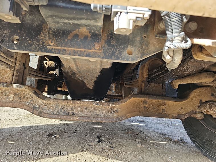 image for item IO9769 2007 Mack CV713 Granite semi truck