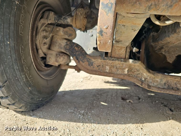 image for item IO9769 2007 Mack CV713 Granite semi truck