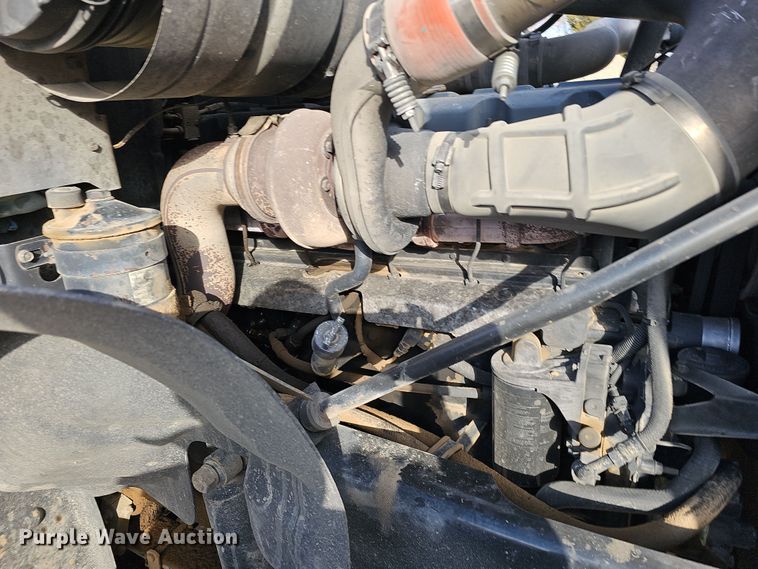 image for item IO9769 2007 Mack CV713 Granite semi truck