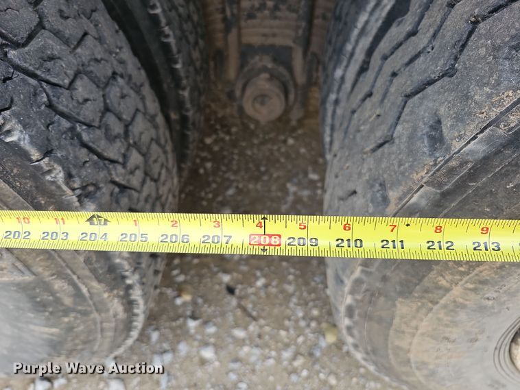 image for item IO9769 2007 Mack CV713 Granite semi truck