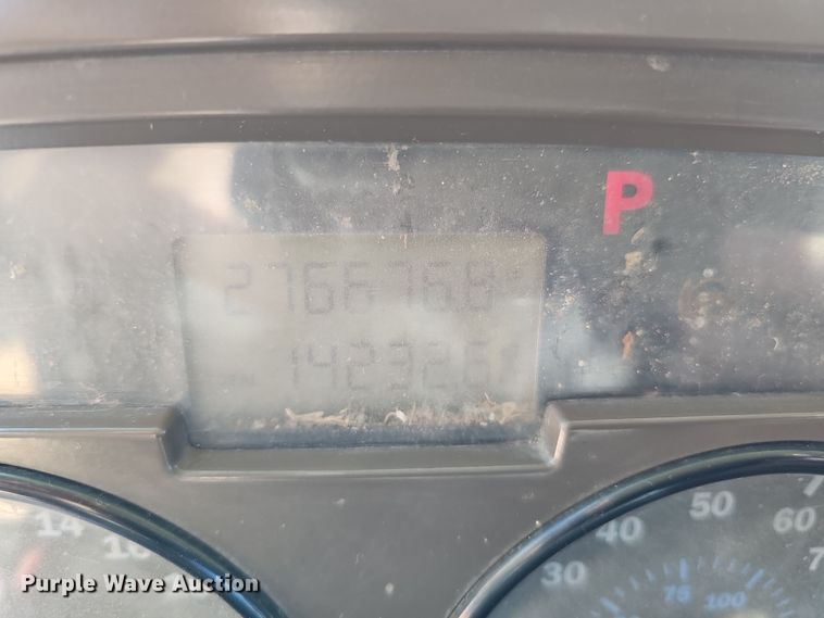 image for item IO9769 2007 Mack CV713 Granite semi truck