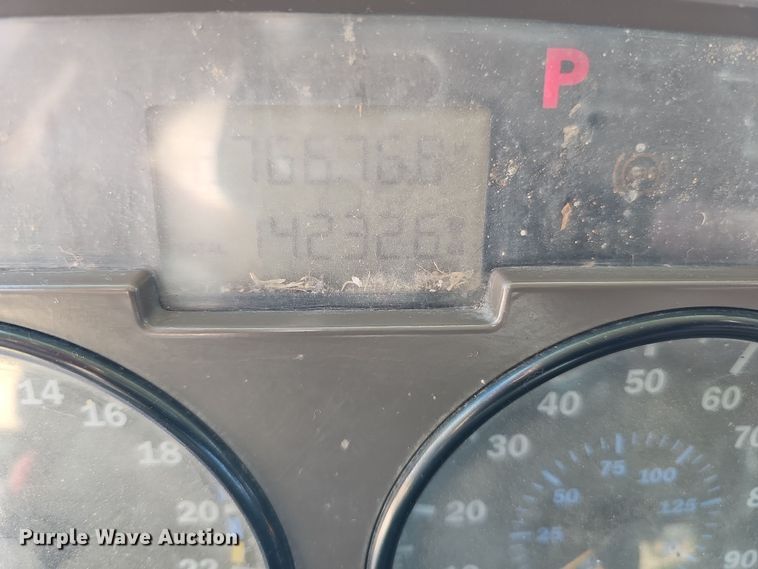 image for item IO9769 2007 Mack CV713 Granite semi truck