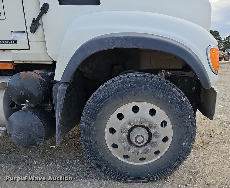 image for item IO9769 2007 Mack CV713 Granite semi truck