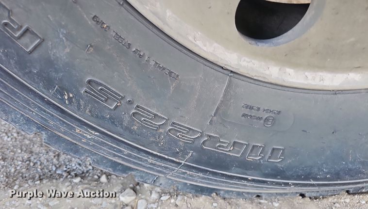 image for item IO9769 2007 Mack CV713 Granite semi truck