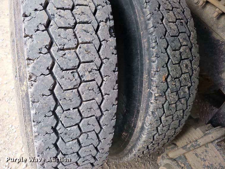 image for item IO9769 2007 Mack CV713 Granite semi truck