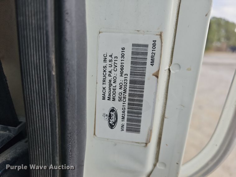 image for item IO9769 2007 Mack CV713 Granite semi truck