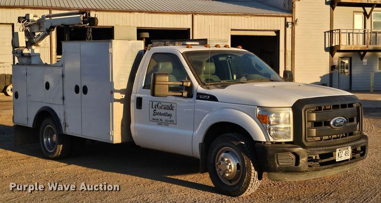 image for item IO9770 2011 Ford F350 Super Duty XL utility bed pickup truck