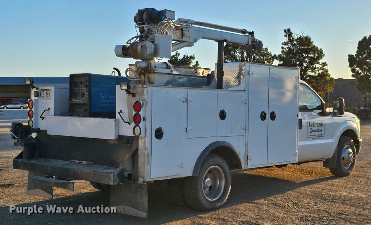 image for item IO9770 2011 Ford F350 Super Duty XL utility bed pickup truck