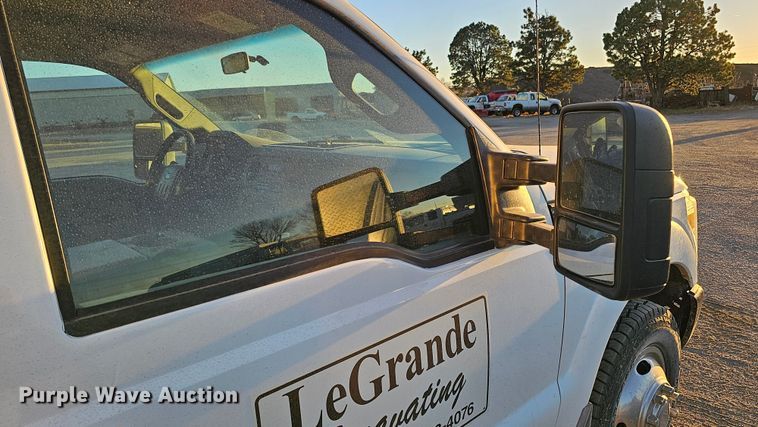 image for item IO9770 2011 Ford F350 Super Duty XL utility bed pickup truck