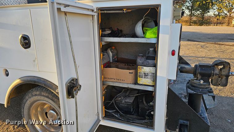 image for item IO9770 2011 Ford F350 Super Duty XL utility bed pickup truck