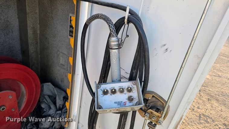 image for item IO9770 2011 Ford F350 Super Duty XL utility bed pickup truck