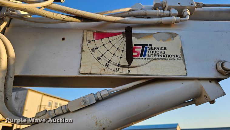 image for item IO9770 2011 Ford F350 Super Duty XL utility bed pickup truck