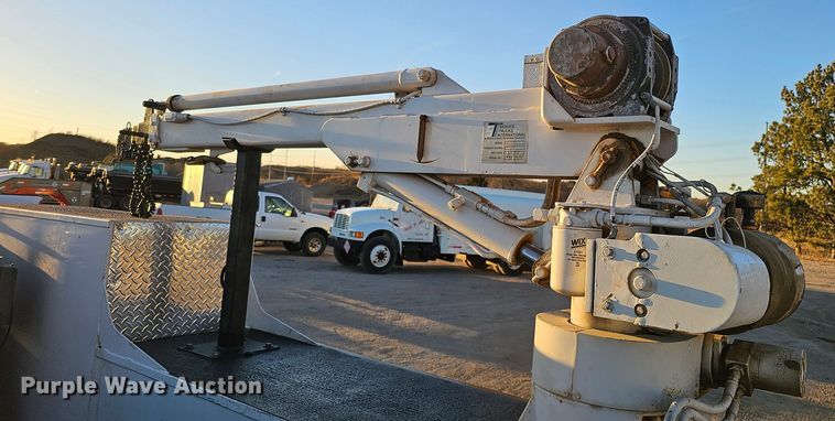 image for item IO9770 2011 Ford F350 Super Duty XL utility bed pickup truck