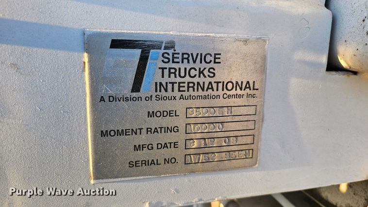 image for item IO9770 2011 Ford F350 Super Duty XL utility bed pickup truck