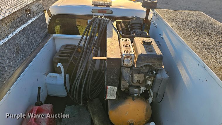 image for item IO9770 2011 Ford F350 Super Duty XL utility bed pickup truck